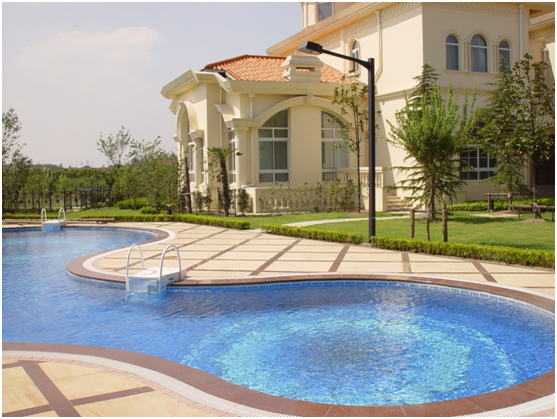 別墅建游泳池，泳池水處理設(shè)備該怎么選？