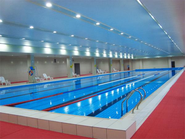 學校游泳池水質怎么處理更干凈？