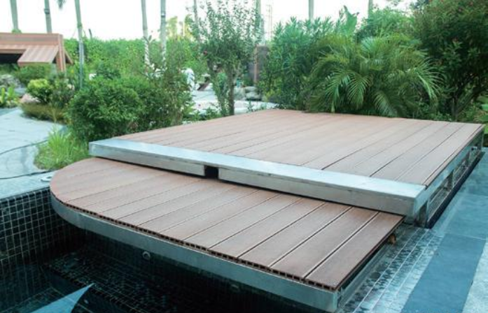 如何讓室外游泳池不受臟污污染呢？