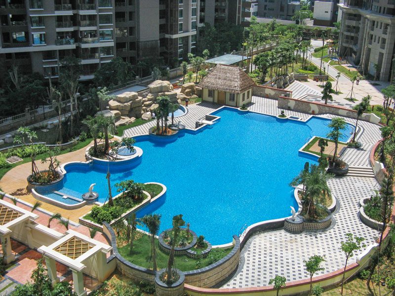 游泳池化學物質殘留的處理方式？